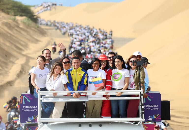 Peregrinación contra las sanciones continuó en Los Médanos, La Vela y el Centro Histórico de Coro en Falcón