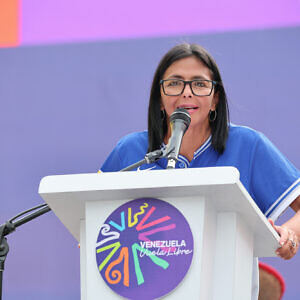 Delcy Rodríguez anuncia aumento de ingreso mínimo mensual a $240 y pensiones a $70