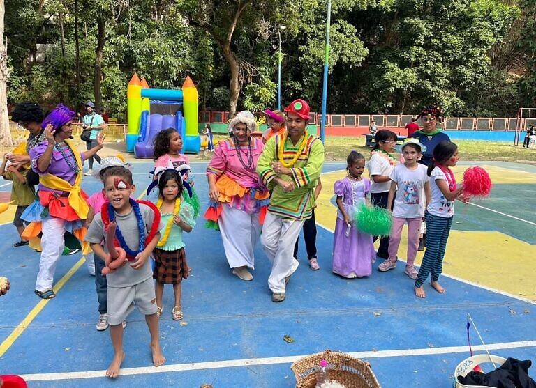 “Cuentos con corazón de arepa” emprende un viaje por la identidad venezolana en el Teatro San Martín 🗓