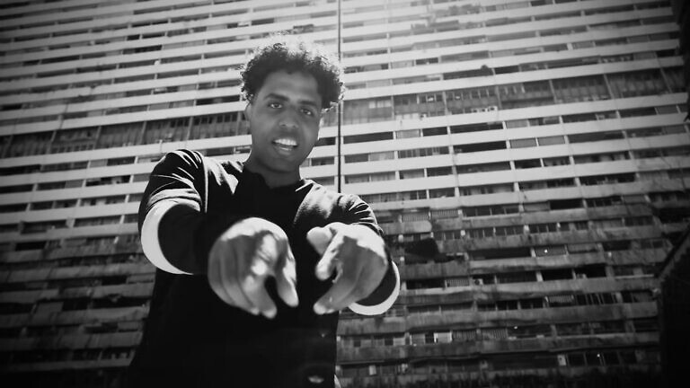 Trap y tambores culo ‘e puya se combinan en el más reciente sencillo de MHA (+Video)