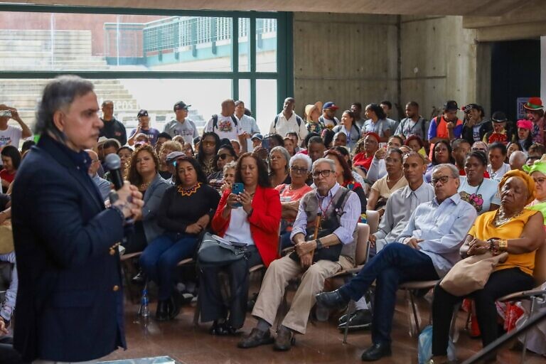 Gran Misión Viva Venezuela y cultores estrechan lazos para fortalecer la identidad nacional