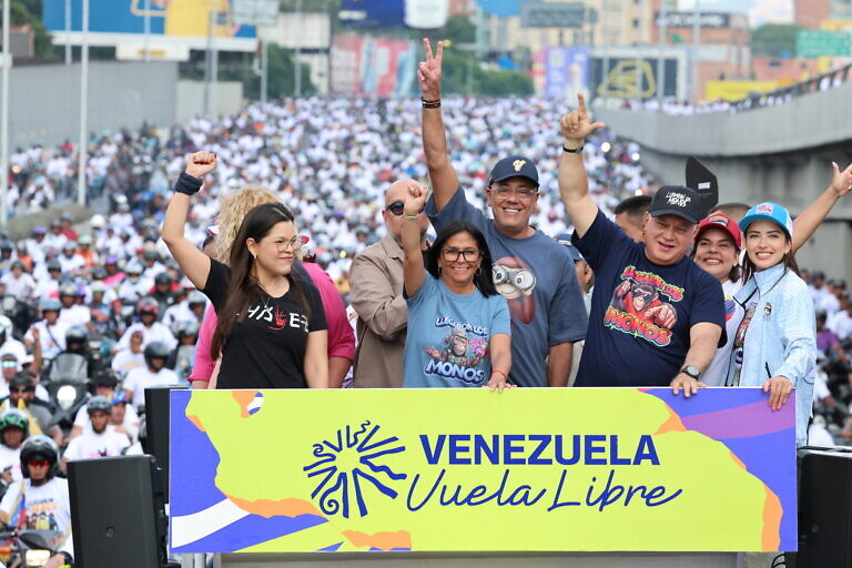Caracas se desbordó por el cese de las sanciones (+Fotos)