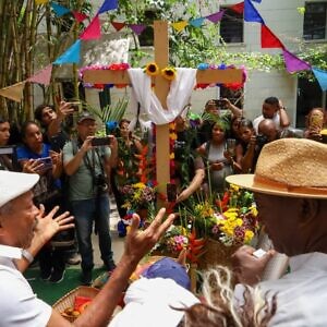 La tradición de la Cruz de Mayo hizo vibrar a Guatire, Naiguatá y el Eje del Buen Vivir en Caracas este domingo