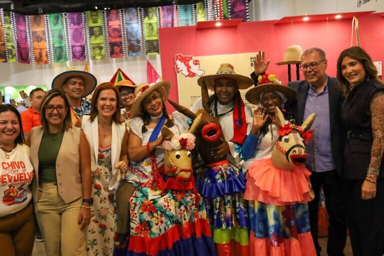 Muestra “Portadores: memoria de un pueblo” exalta la riqueza de la cultura tradicional carabobeña