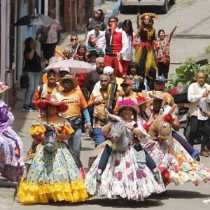 Parroquia San Juan festejó 106 años del nacimiento de Aquiles Nazoa con música, teatro y tradición