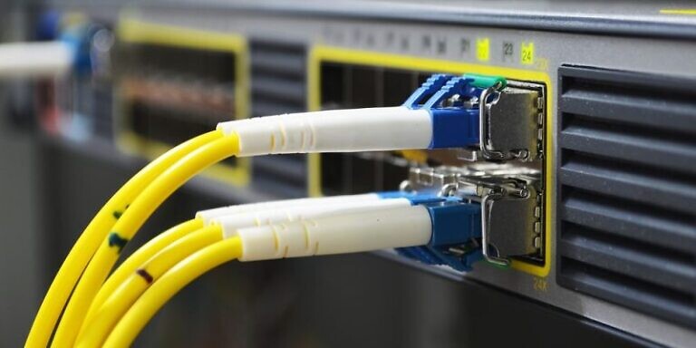 Venezuela desplegó cable submarino Caribe-1 hacia Trinidad y Tobago, la nueva arteria digital del oriente del país