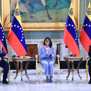 Gobierno nacional acuerda plan para recuperar 5.000 megavatios con General Electric Vernova