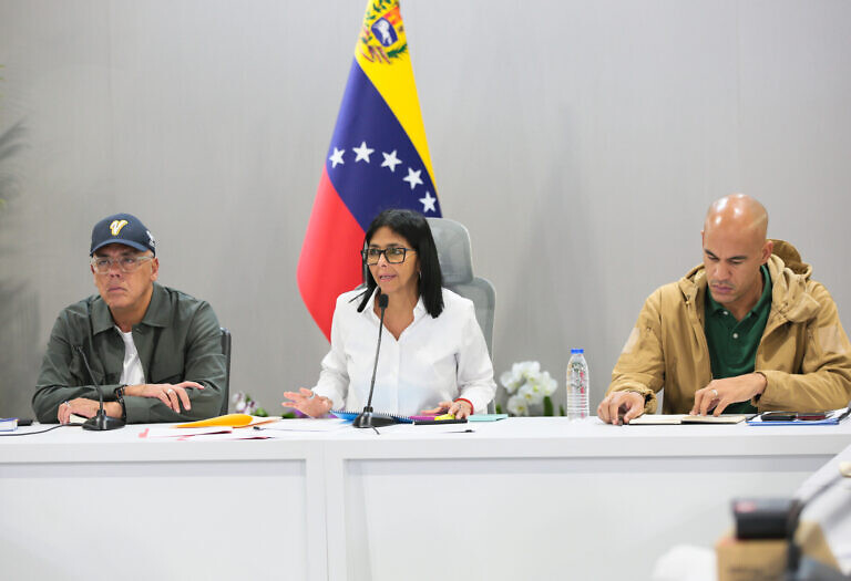 Gobierno instala Estado Mayor para creación de campamentos y planificación de viviendas