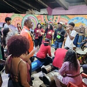 Grupo Herencia celebra el Premio Cubadisco agradeciendo a San Juan Bautista