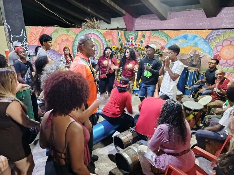Grupo Herencia celebra el Premio Cubadisco agradeciendo a San Juan Bautista