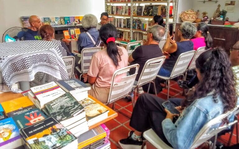 Rindieron homenaje a Federico García Lorca en Librerías del Sur de San Felipe con recital de poesía