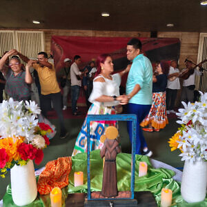 El tamunangue brilló en el Centro Simón Bolívar