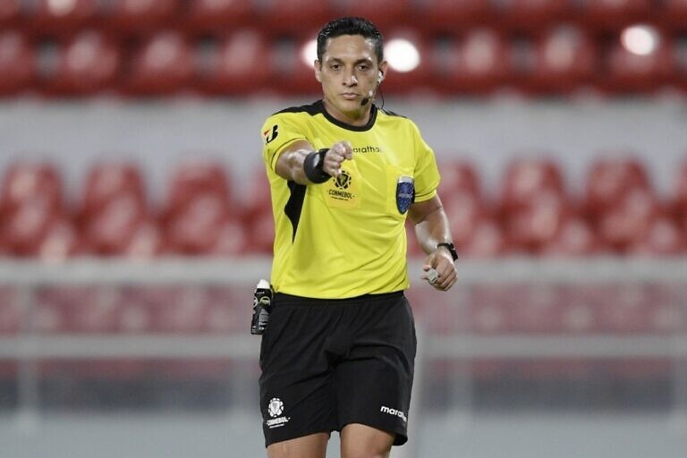 El arbitraje venezolano brilla en el debut de Australia en el Mundial 2026