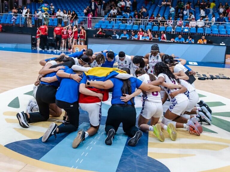 Venezolanas Sub-18 son finalistas del AmeriCup de baloncesto y escriben su nombre en la historia