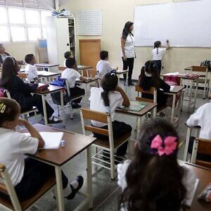 Cenal inicia taller “La lectura toma el arte” con 250 niñas y niños de educación primaria