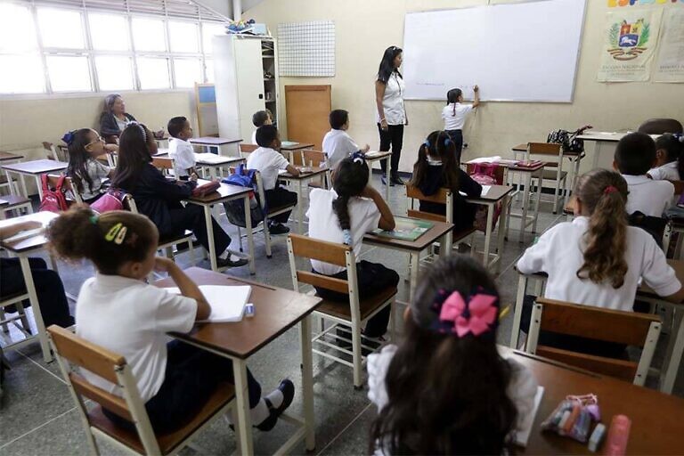 Cenal inicia taller “La lectura toma el arte” con 250 niñas y niños de educación primaria