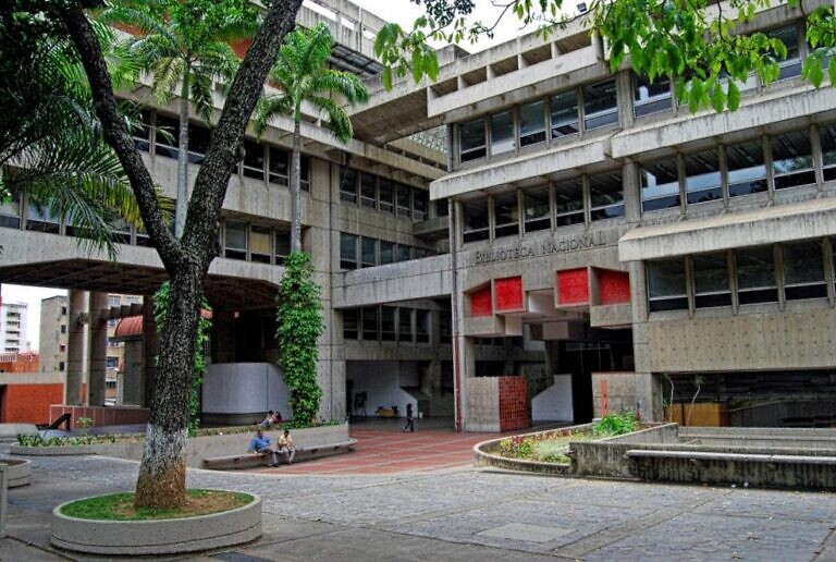 Biblioteca Nacional cumple plan de resguardo de colecciones y mantiene servicios en línea