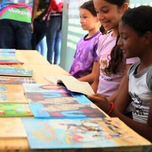 Familias en campamento transitorio de Guarenas dan testimonio de fortaleza tras el doble sismo