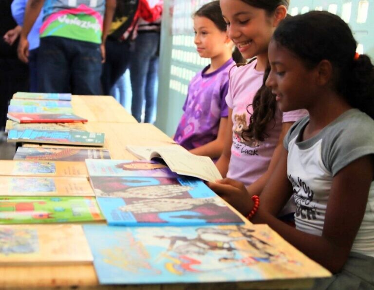 Familias en campamento transitorio de Guarenas dan testimonio de fortaleza tras el doble sismo