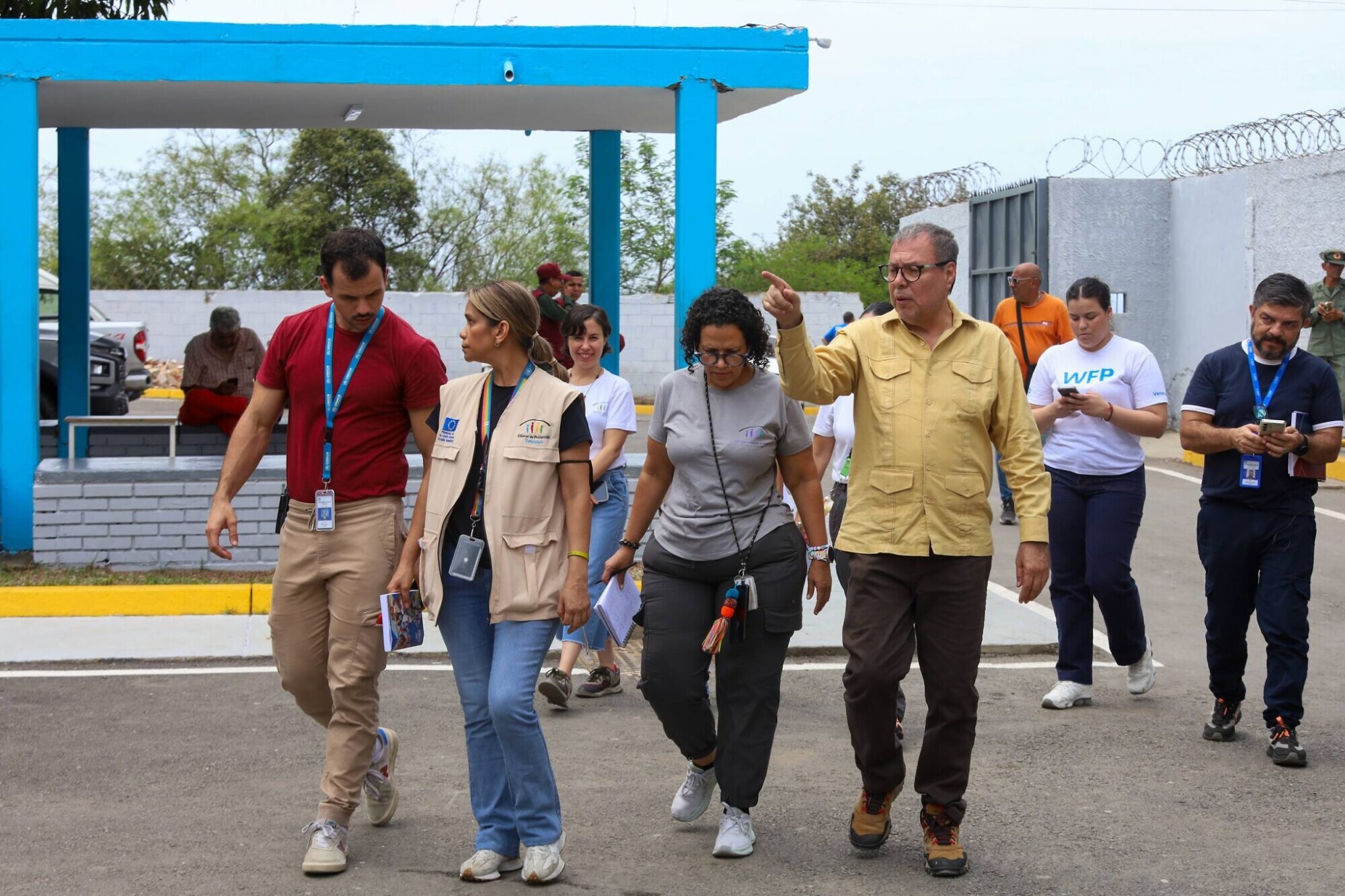 Grupo de Arquitectura Humanitaria de la ONU visitó campamento temporal de Catia la Mar