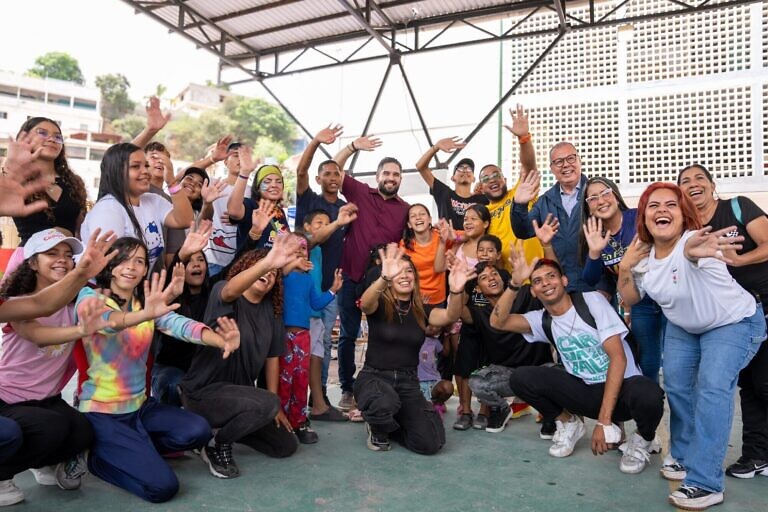Nicolás Maduro Guerra y ministros Raúl Cazal y Angel Prado acompañaron actividades para niños y niñas en campamentos temporales de Catia La Mar