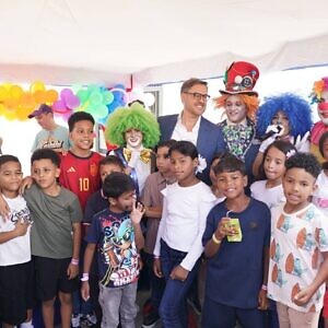 Llevaron alegría a niños y niñas en su día en campamentos transitorios