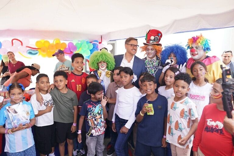 Llevaron alegría a niños y niñas en su día en campamentos transitorios