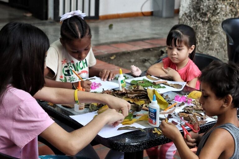 A través del juego desarrollan potencial de niños y niñas en el campamento César Rengifo