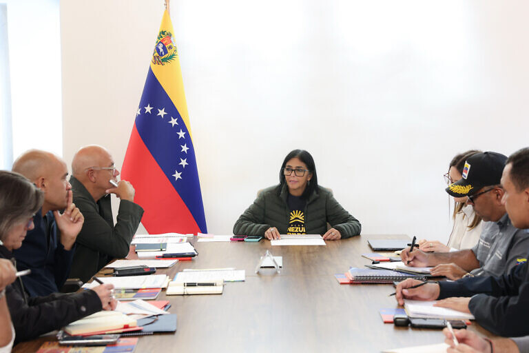 Inician Registro Único de Vivienda en campamentos y crean fondo para que juntas de condominio puedan reparar edificios