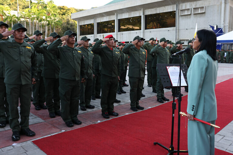 Delcy Rodríguez lideró ascensos militares a 243 años del Natalicio del Libertador