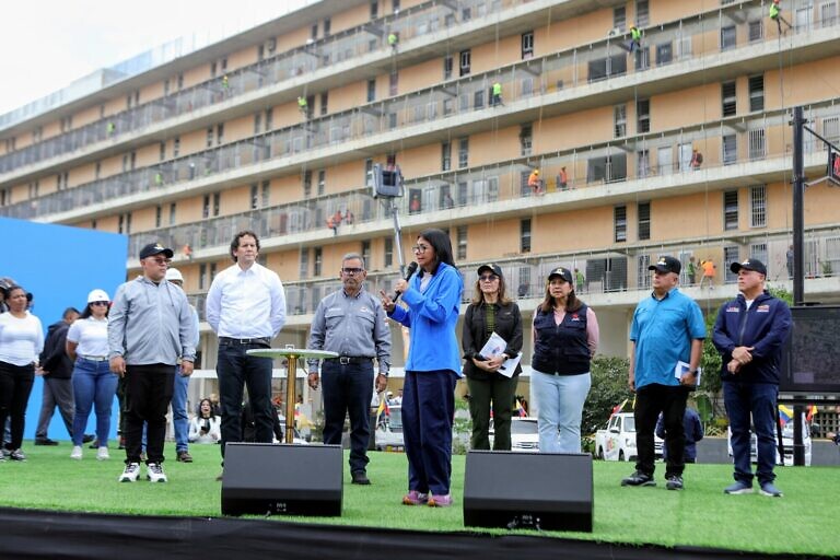 Delcy Rodríguez da inicio al Plan Venezuela Renace para recuperar viviendas afectadas por los sismos