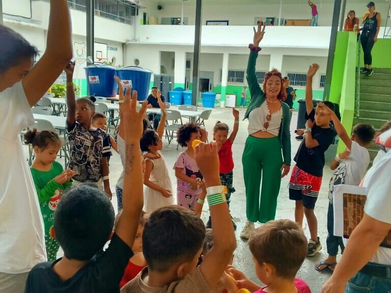 La Ruta de la Esperanza llevó al campamento Pérez Bonalde una jornada de expresión artística
