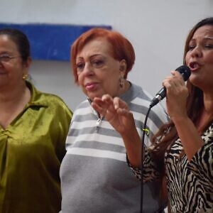 El bolero y la poesía resuenan en el campamento César Rengifo