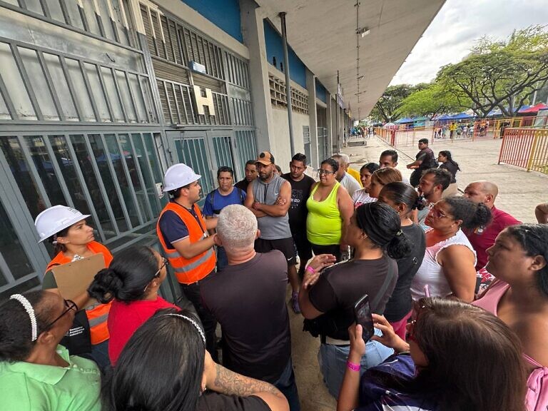Comisión de Habitabilidad inspeccionó urbanismos de la GMVV en la Avenida Bolívar de Caracas