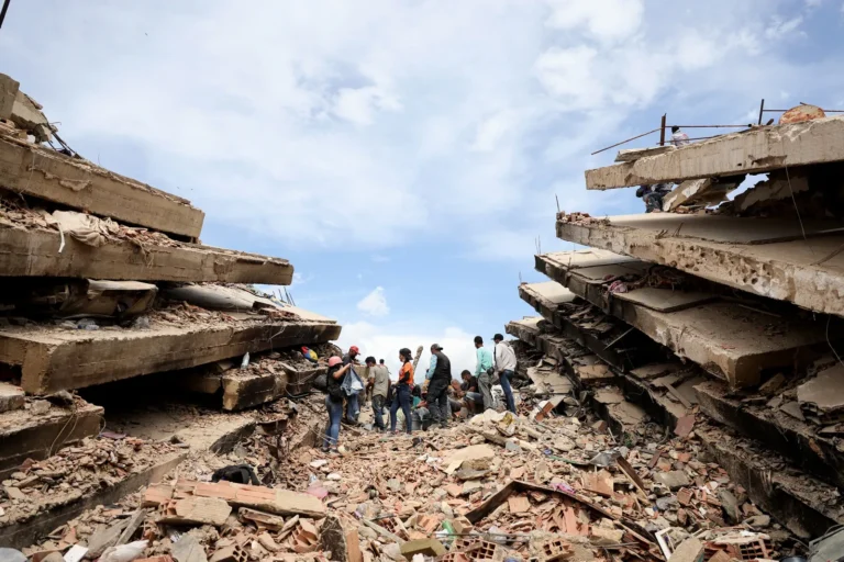 Presidenta encargada descarta que víctimas del sismo vayan a fosas comunes y ordena riguroso protocolo forense