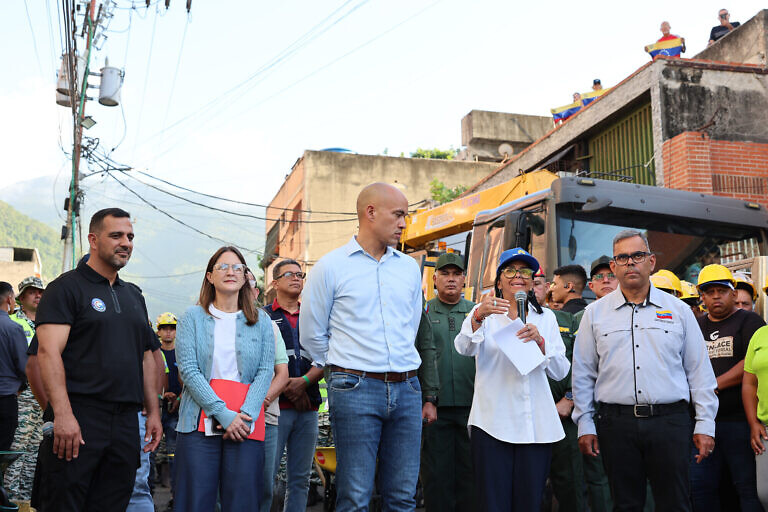 Venezuela despliega ayuda humanitaria y equipos de rescate en apoyo al pueblo colombiano