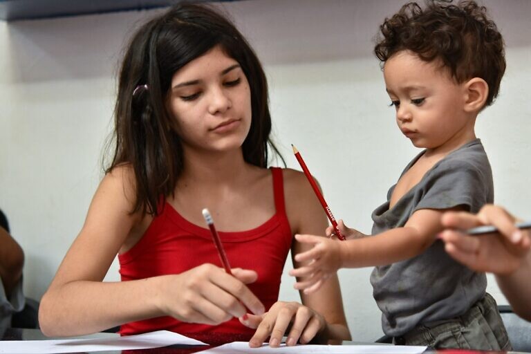 “Agosto en colores e historias” conecta a niños y niñas con Bolívar a través de la literatura