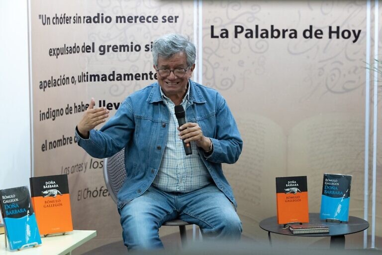 Exaltan la vigencia de la obra de Rómulo Gallegos a 142 años de su natalicio