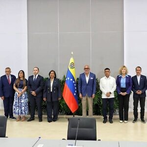 Mesa de Diálogo realizó primera jornada de encuentros y se declara en sesión permanente hasta el 12 de agosto
