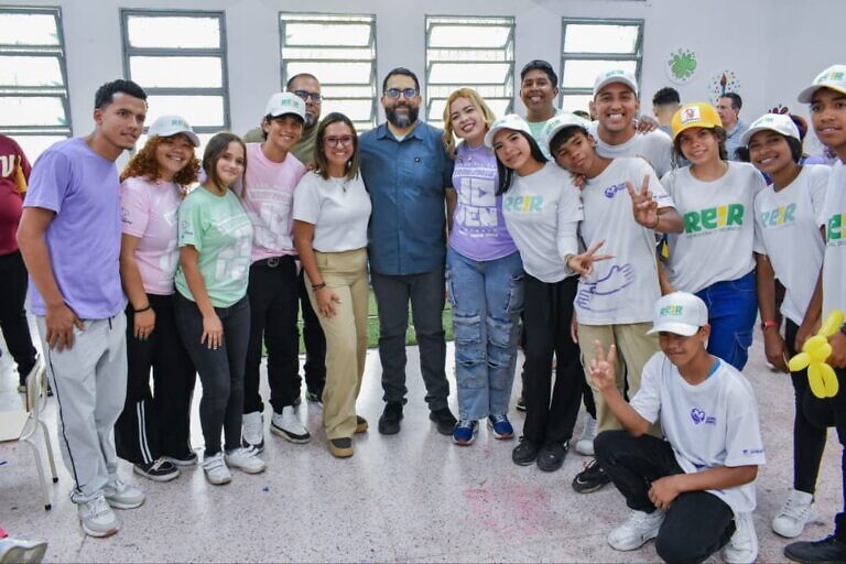Artistas, cultores y frentes juveniles se desplegaron en el campamento transitorio Pedro Emilio Coll