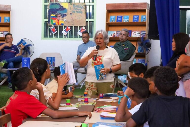 Programa “Brújula de Soberanía” promueve el pensamiento crítico en el campamento transitorio Escuela Estadal de La Guaira