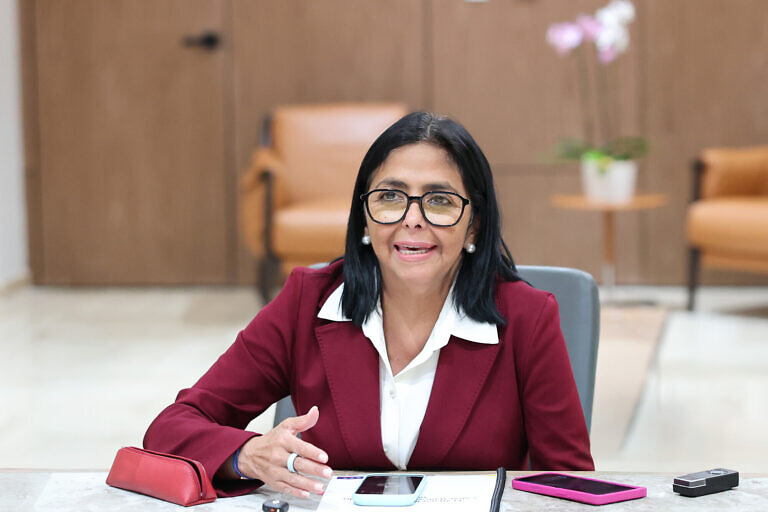 Presidenta encargada reprograma la Consulta Popular Nacional para el próximo 18 de octubre