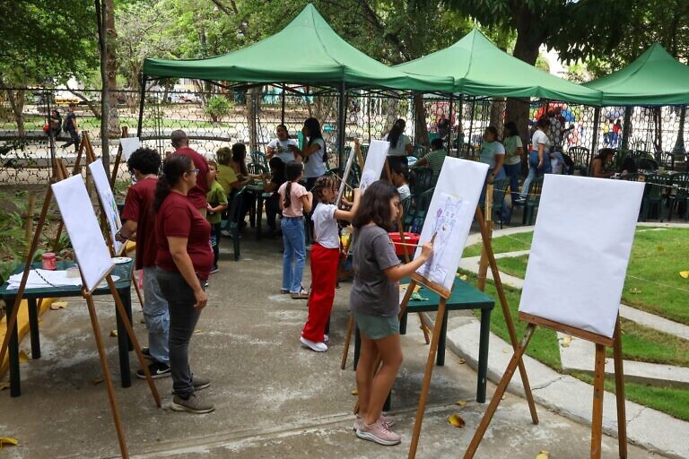 La ciencia y el arte se unen para recrear a niños y niñas en vacaciones