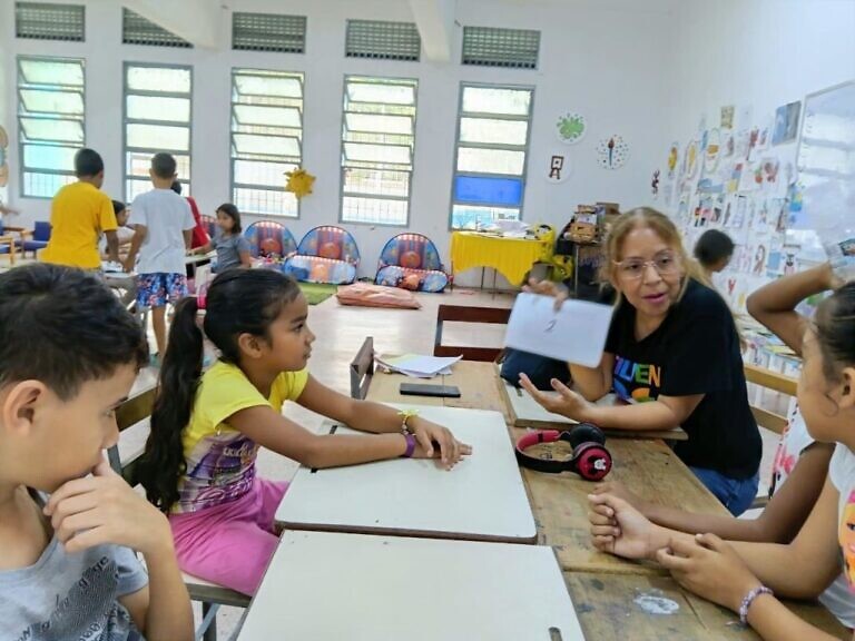 Niños y niñas exploraron la magia de las palabras en la Biblioteca Pedro Emilio Coll