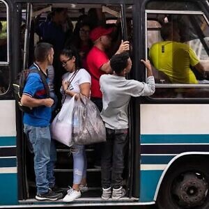 Pasaje mínimo urbano se fija en 200 bolívares a partir del 1° de septiembre