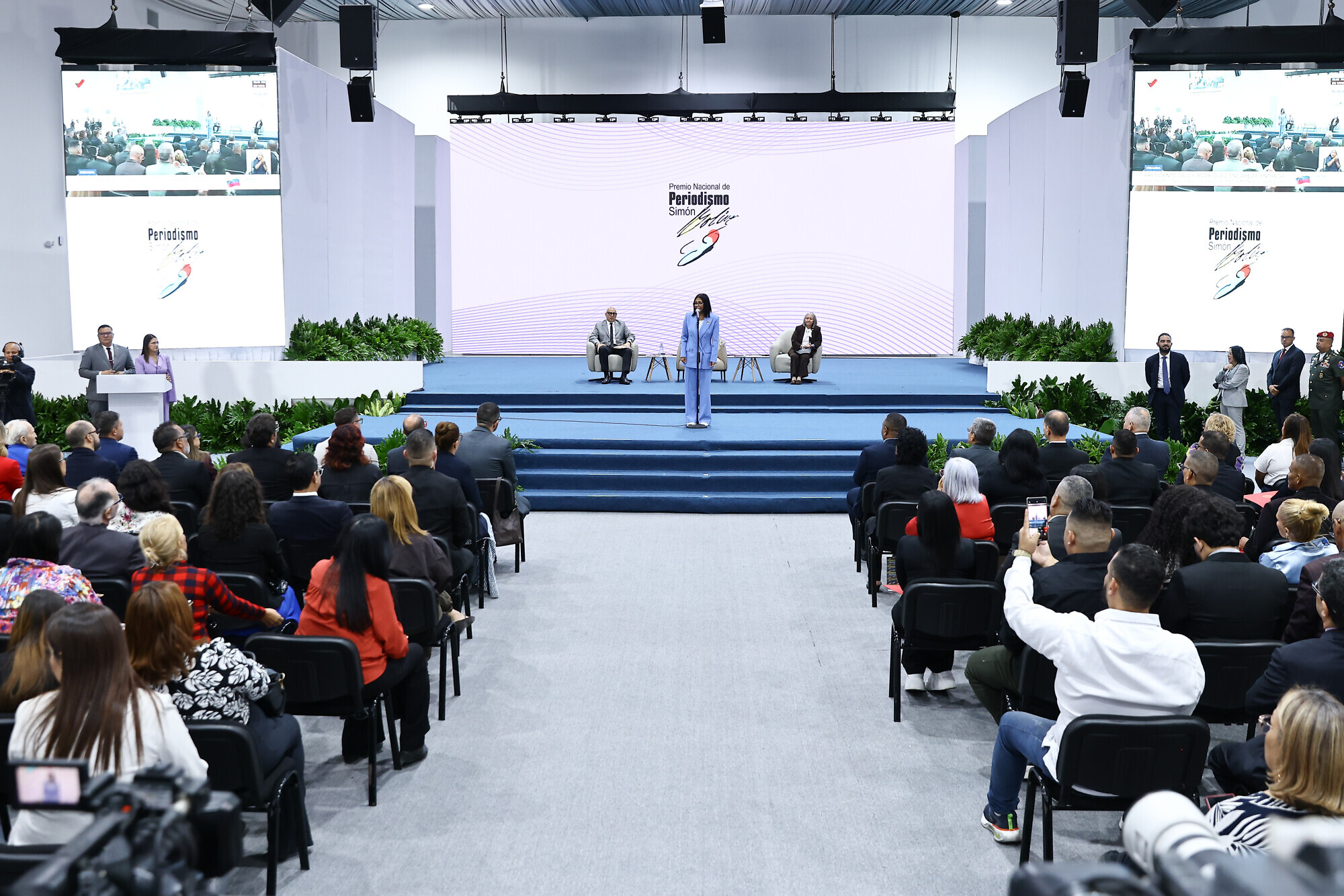 Delcy Rodríguez lideró entrega del Premio Nacional de Periodismo Simón Bolívar 2026