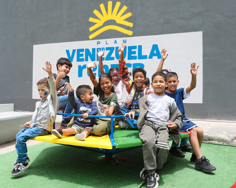 Delcy Rodríguez entregó 339 viviendas rehabilitadas en el marco del Plan Venezuela Renace