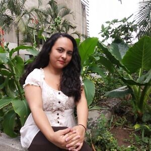 Este jueves presentan poemario Desde el vagón de Mariajosé Escobar
