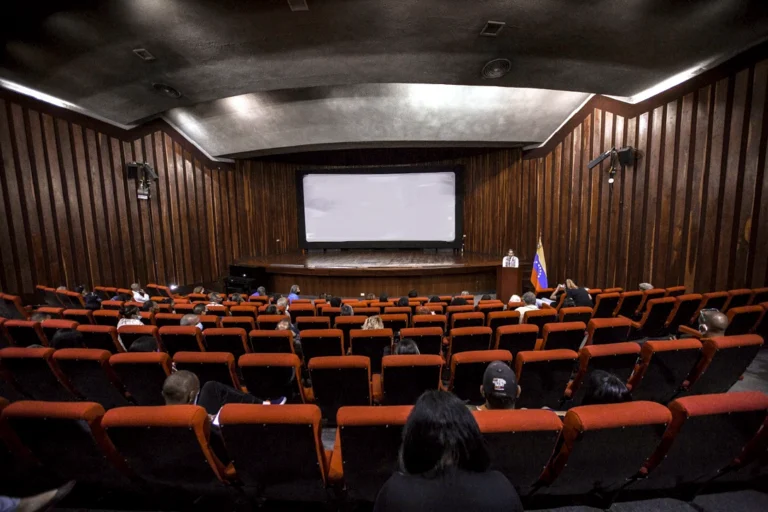 Cinemateca Nacional estrena horario a las 6 de la tarde