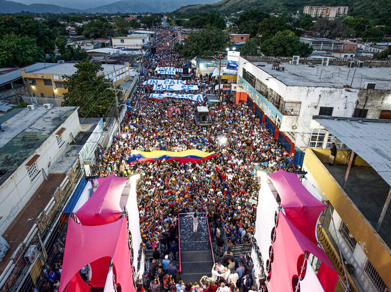 Delcy Rodríguez encabezó multitudinario encuentro en Guacara